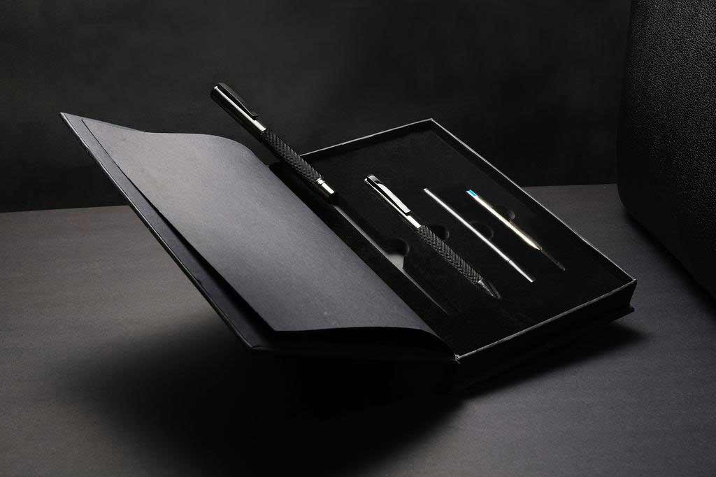 BLACK FOREST - UMA Gift Set of 2 Premium Mesh Metal Pen