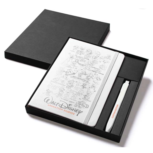 Moleskine Classic Large Notebook &amp; Go Pen Set (White)